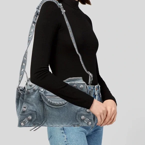 Balenciaga
Denim Neo Cagole City - Picture 4 of 9